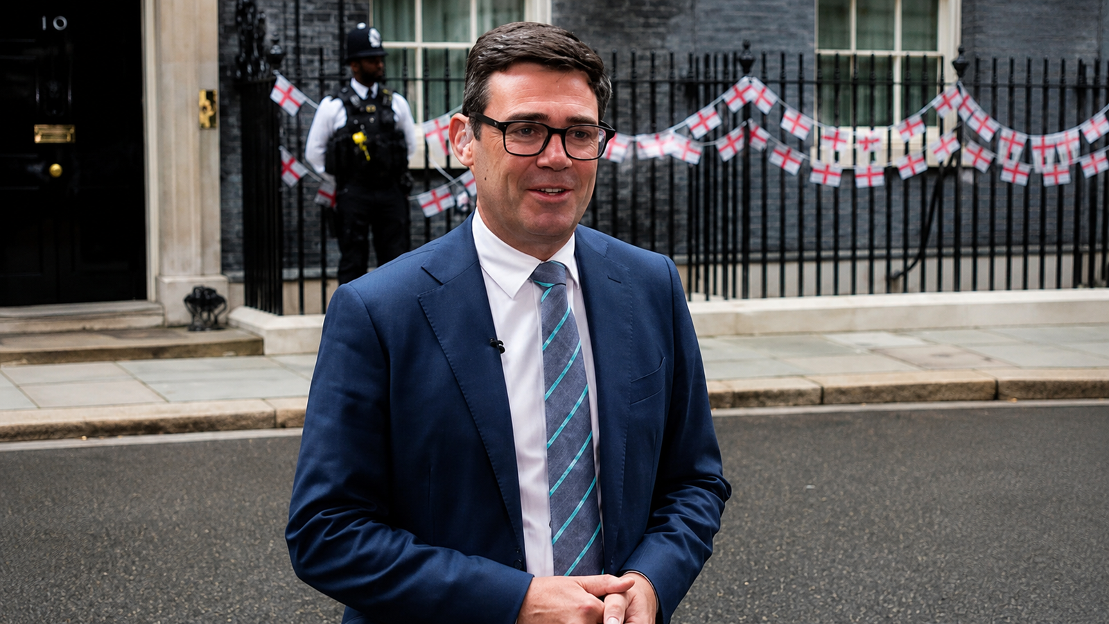 DOWNING STREET YANG TIDAK TENANG